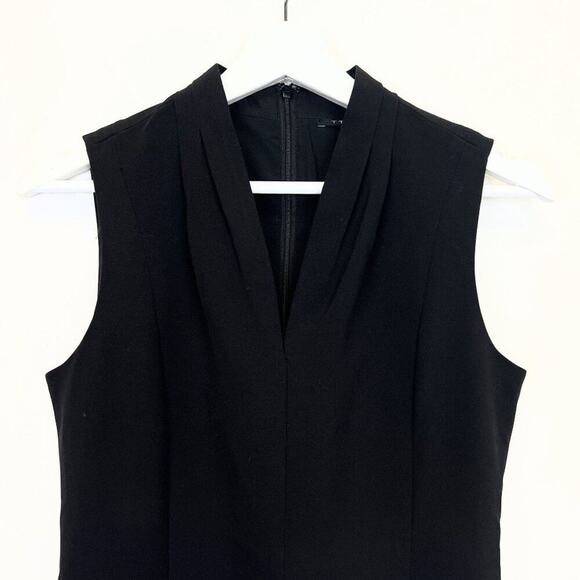 NWT T Tahari Pleated Sleeveless V Neck Sheath Dress  US 4 - Picture 4 of 12